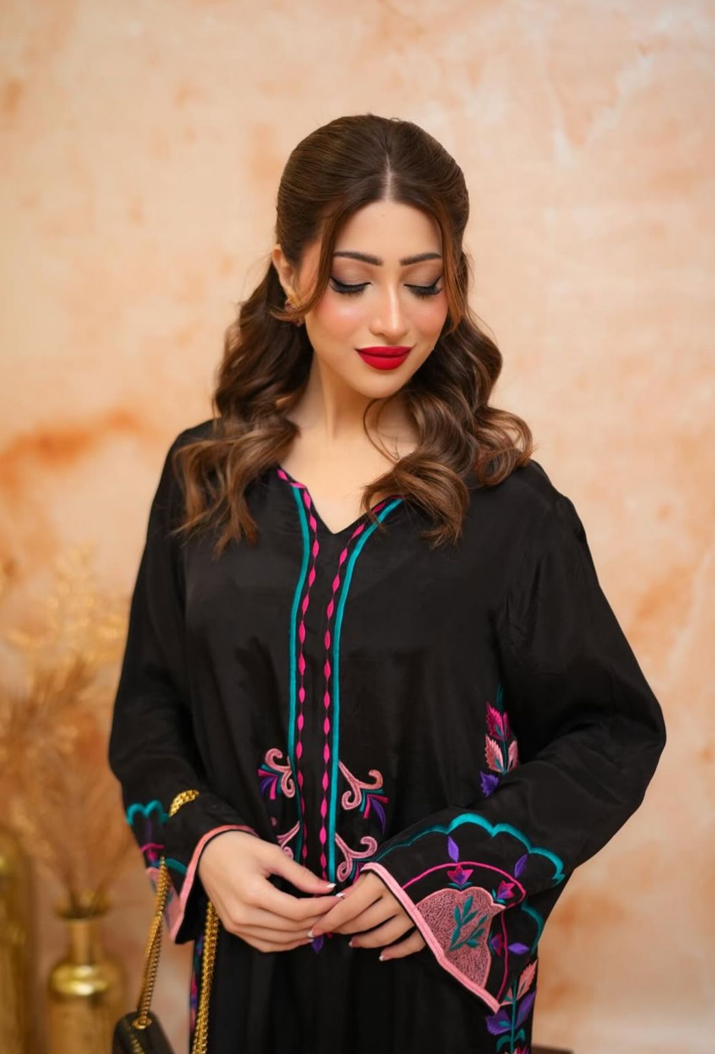 AMELIA BLACK & RED